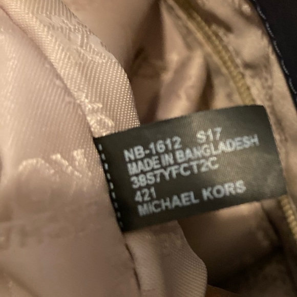 Navy blue and white stripe Micheal Kors tote bag - Picture 4 of 4